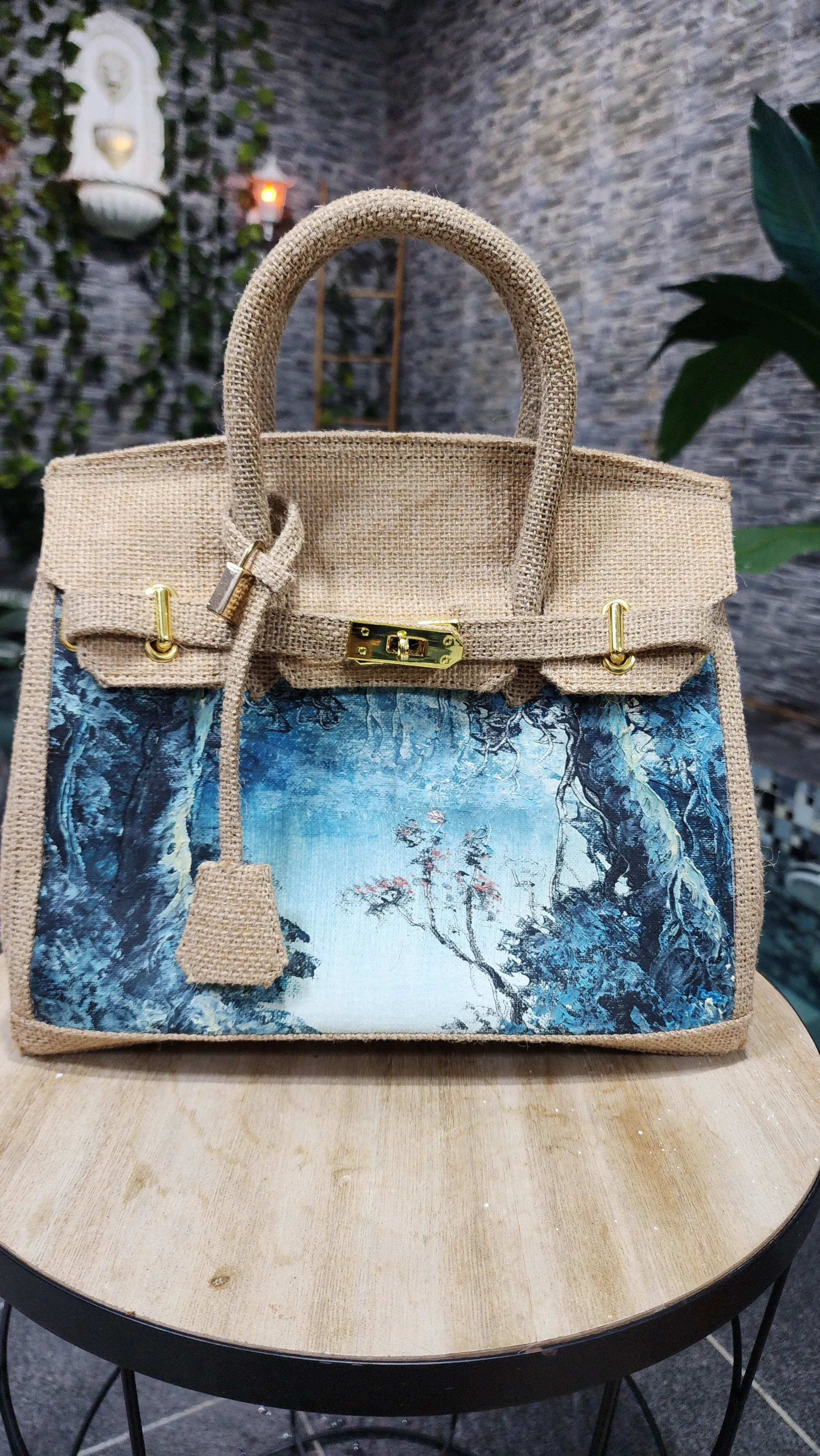 Handpainted jute bag, Medium size (30cm)_style 17