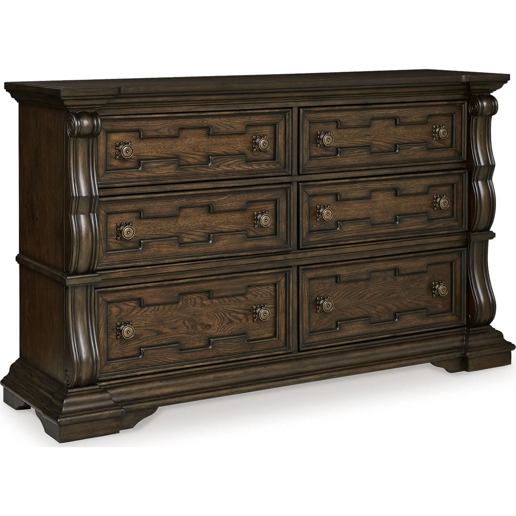 Maylee Dresser